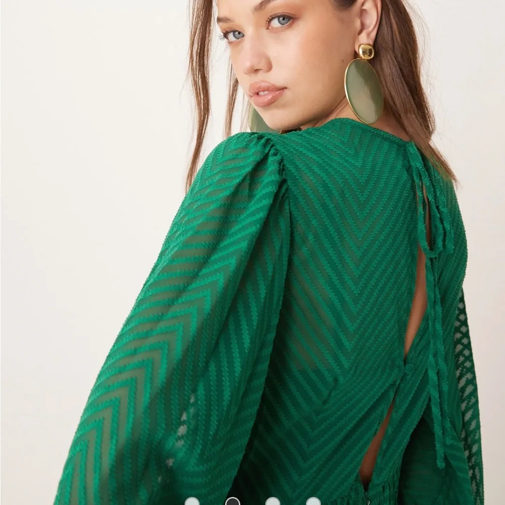 ASOS DESIGN green tie back fluted sleeve pleated chevron chiffon midi dress. - Picture 2 of 9